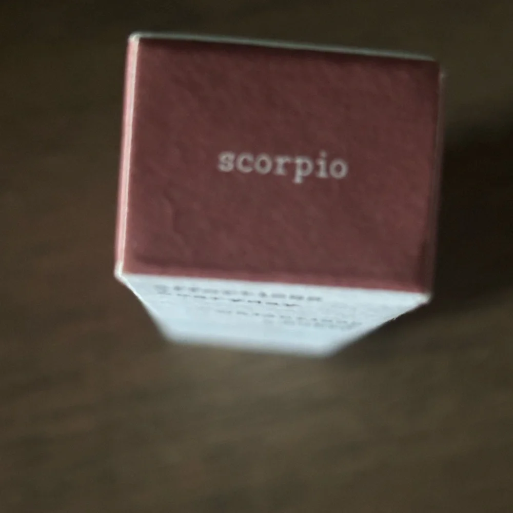 OHII Lip Smudge in Cream color Scorpio